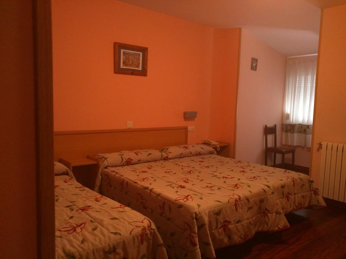 Hostal San Paio Lavacolla Dış mekan fotoğraf