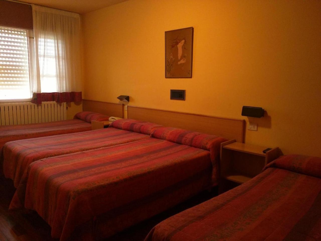 Hostal San Paio Lavacolla Dış mekan fotoğraf
