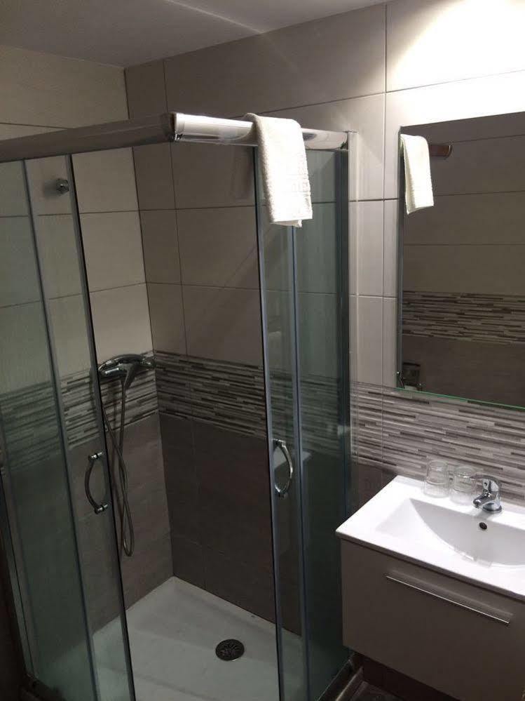 Hostal San Paio Lavacolla Dış mekan fotoğraf