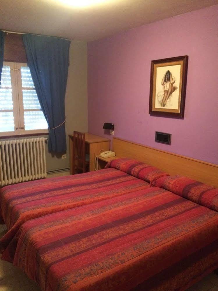 Hostal San Paio Lavacolla Dış mekan fotoğraf